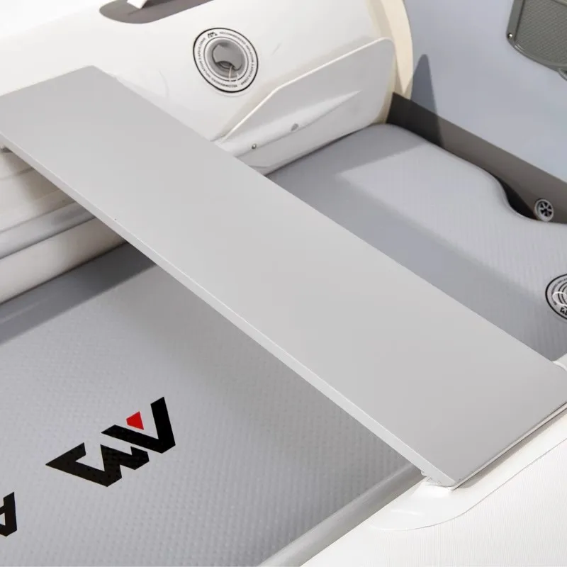 AQUA MARINA インフレータブルボート、3～5人用D - Fishing Boat Aluminum のレビューと価格